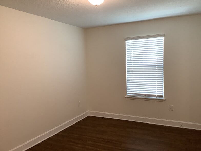 Building Photo - 4522 Birdsong Dr