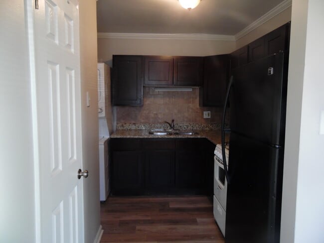 Building Photo - 2157 Cypress Dr