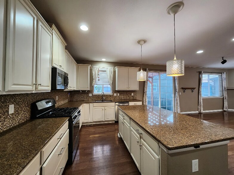 Building Photo - 8314 Grasslands Way
