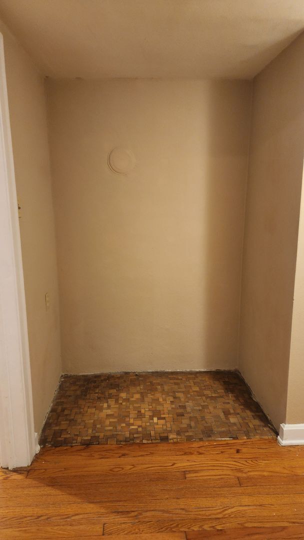 Building Photo - RIV31024