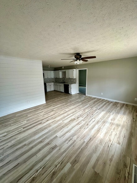 Building Photo - 1107 Becky Ln