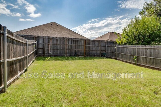 Building Photo - 437 Chalk Hill Ct