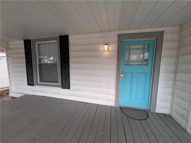 Building Photo - 1716 Thompson Ave