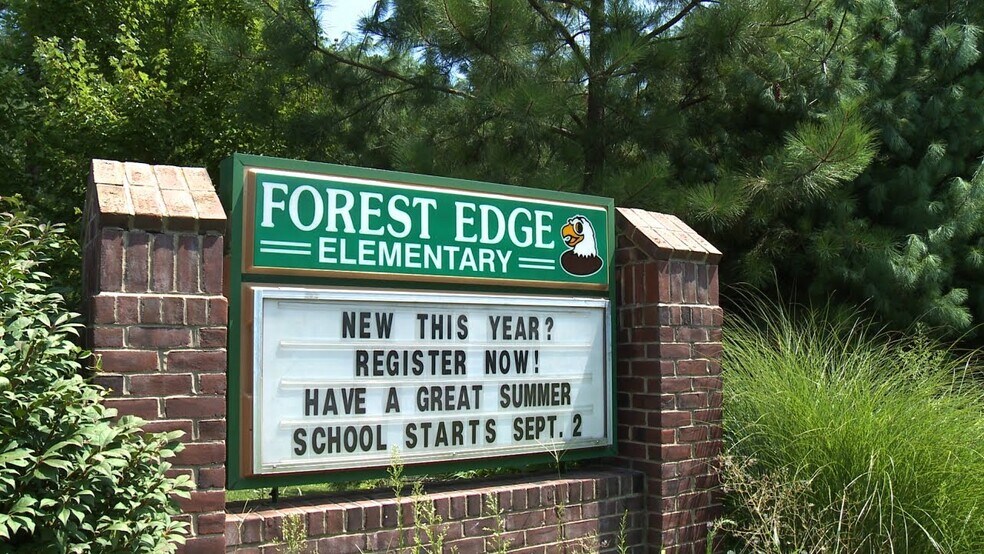 Building Photo - 1501 Chatham Colony Ct