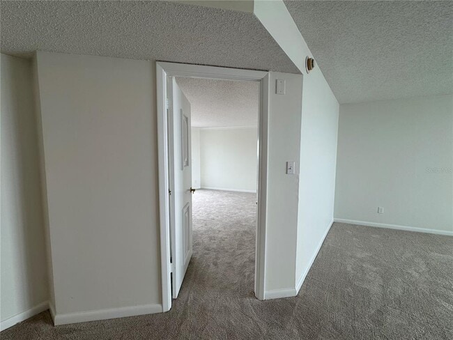 Building Photo - 2611 Bayshore Blvd