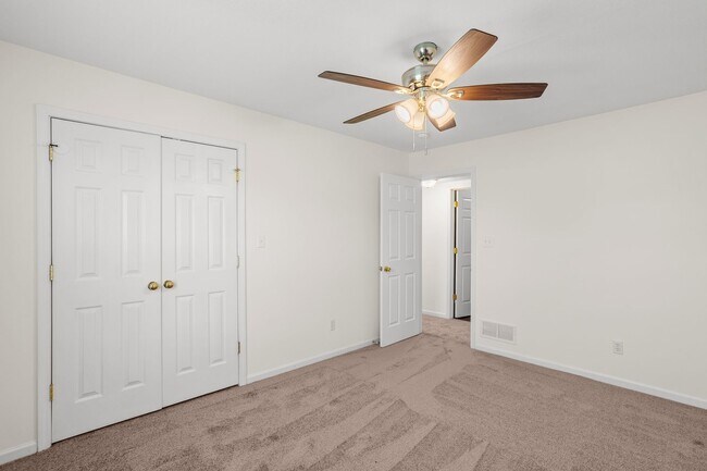 Building Photo - 2500-2502 Northampton Dr.