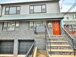 Building Photo - 6925 Liberty Ave