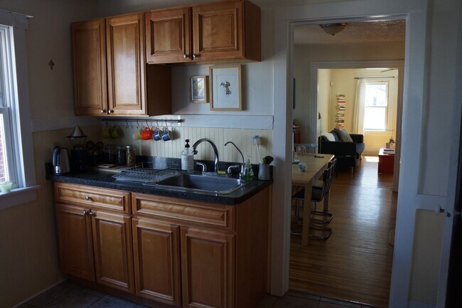 Primary Photo - 2 Bedroom 2nd Floor Apartment South Wedge ...