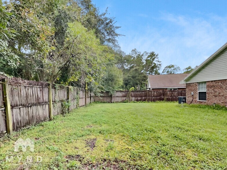 Building Photo - 1850 Penzance Pkwy