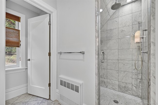 Building Photo - 165 Piermont Ave