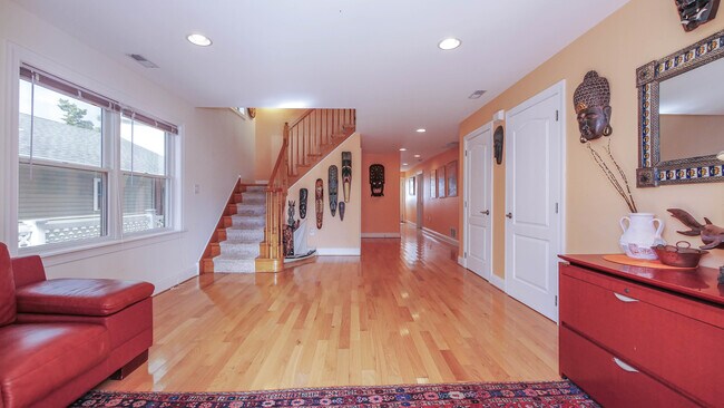 Building Photo - 229 8th St S