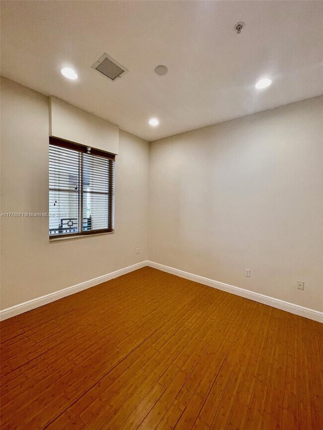 Building Photo - 2925 NW 126th Ave