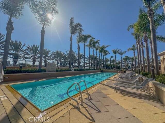 Building Photo - 5068 Scholarship