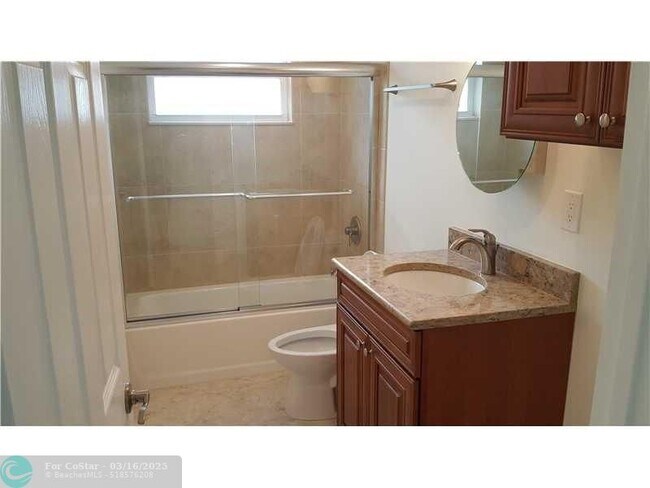 Building Photo - 121 Golden Isles Dr