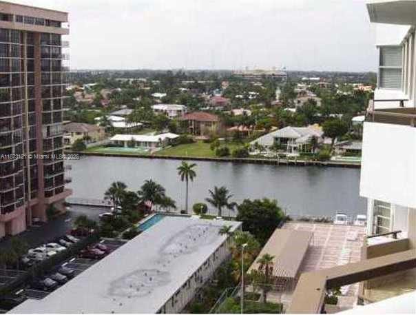 Building Photo - 1985 S Ocean Dr