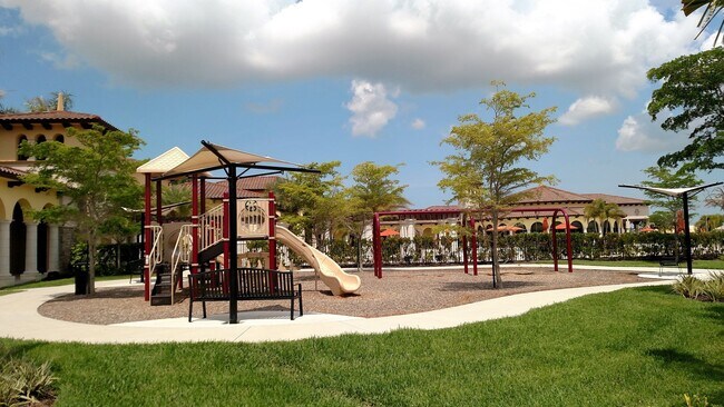 Building Photo - Impressive Annual Unfurnished 3 Bedroom, 2...