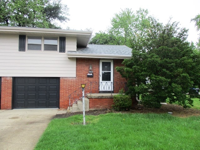 Building Photo - 224 Robinhood Ln