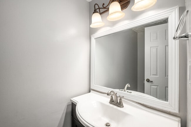 Building Photo - Modern 2-Story Home with Deck & Private Wooded Backyard