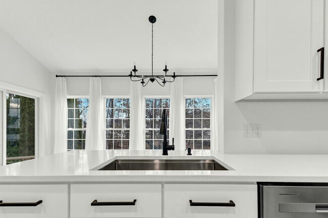 Building Photo - 6117 Antler Xing