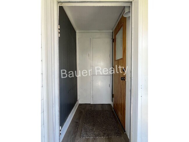 Building Photo - Renovated Three Bedroom Home