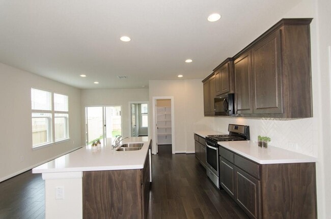 Building Photo - 6056 Urbano Bnd