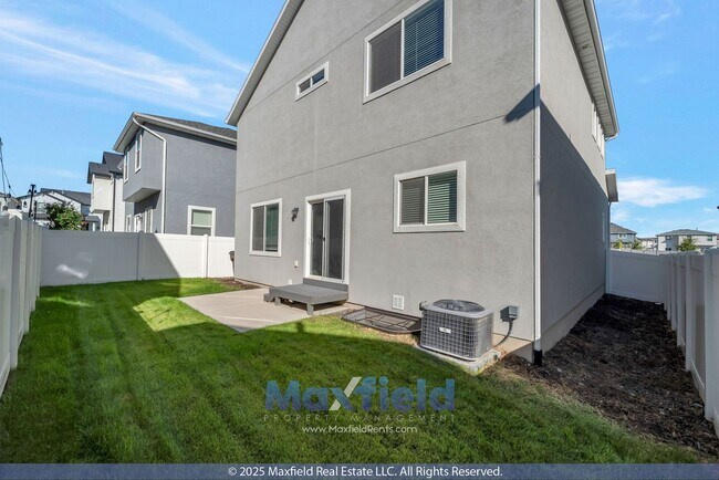 Building Photo - 4BD 3.5BTH 2GAR Home in Eagle Mountain