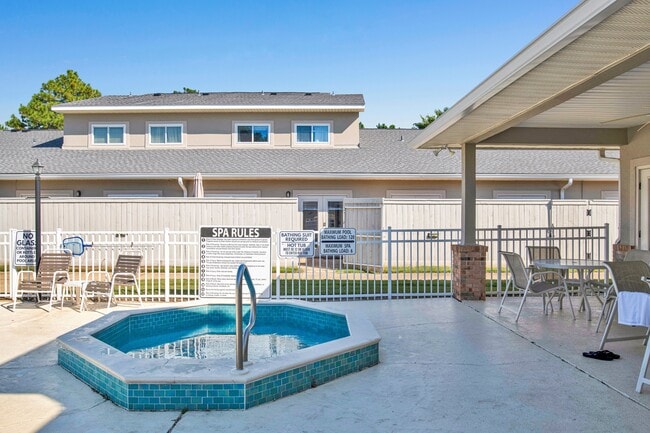 Building Photo - 501 Cotton Creek Dr