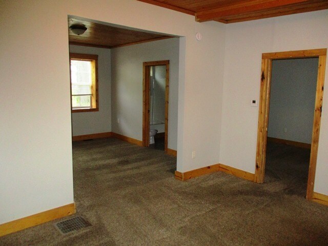 Building Photo - 306 S Gridley St