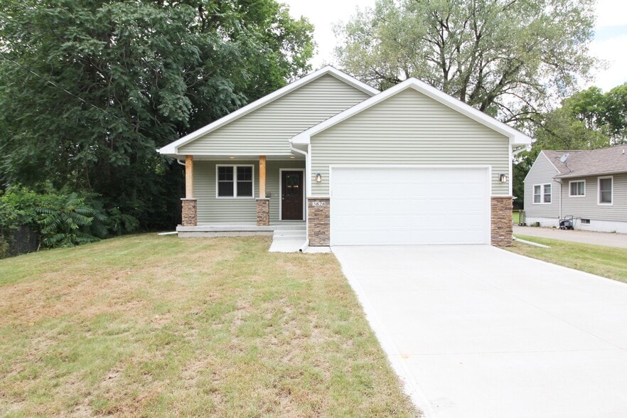 Primary Photo - 3828 40th St