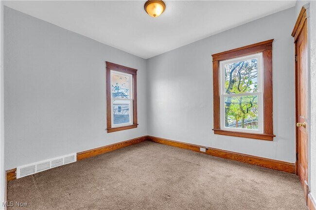 Building Photo - 3111 W 90th St