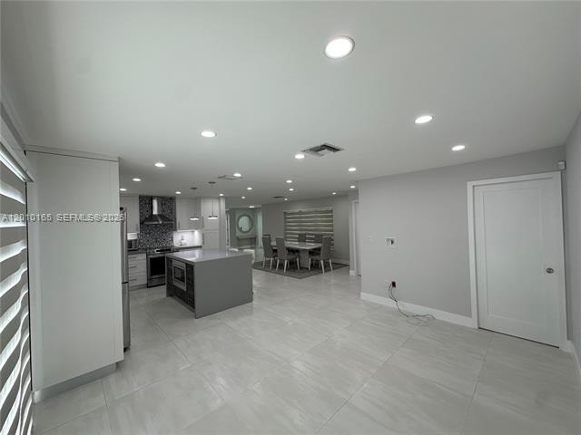 Building Photo - 9275 SW 67th St