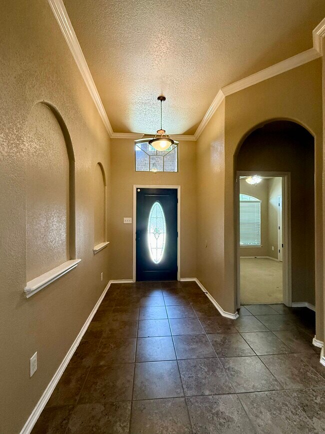 Building Photo - 8018 Grissom Crest