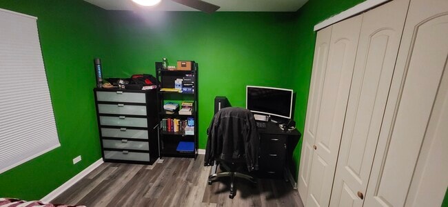 Building Photo - 539 Thorndale Dr