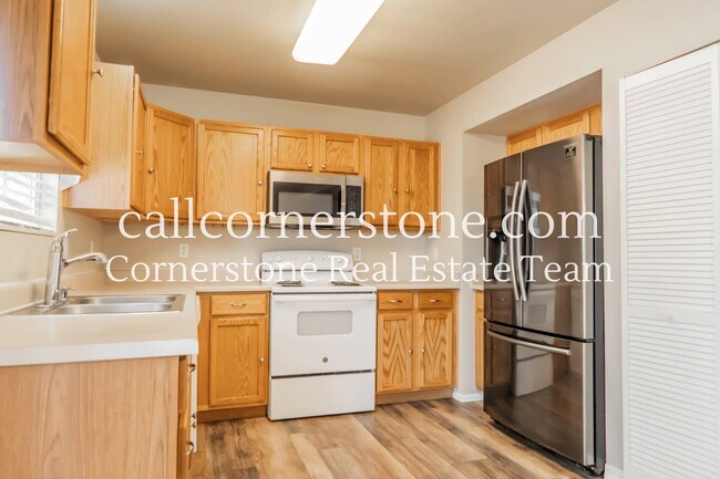 Building Photo - 424 Kitfield View