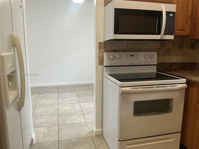 Building Photo - 8556 SW 210th Terrace