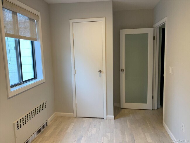 Building Photo - 19 Franklin Ave