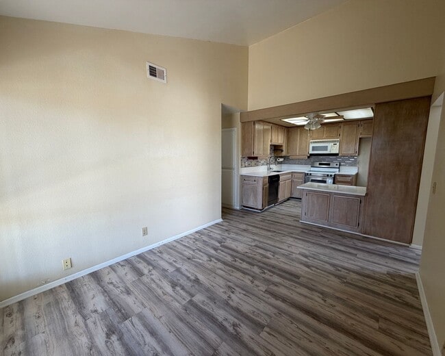 Building Photo - 636 Kumquat Way