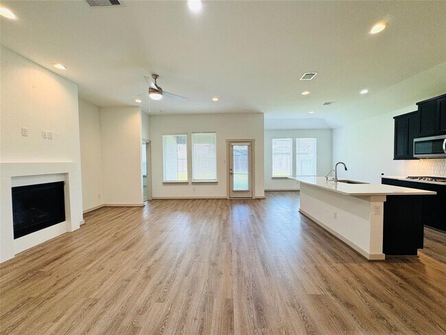 Building Photo - 3011 Jackmans Diamond