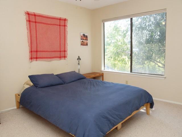 Building Photo - Spacious Townhouse in North Austin!