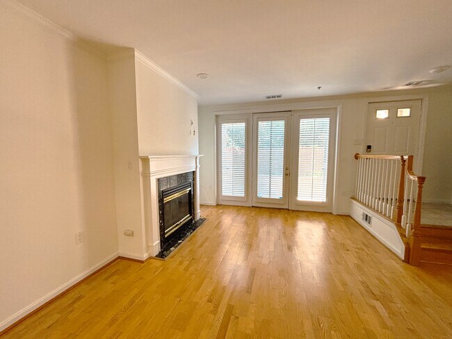 Building Photo - 2411 20th St NW