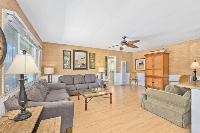 Building Photo - 1727 W Balboa Blvd