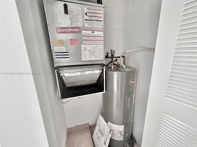 Building Photo - 540 S Park Rd