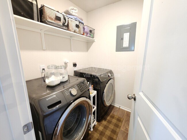 Building Photo - 6619 Dynamic Sound