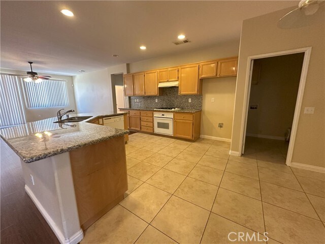 Building Photo - 13352 Pleasant View St