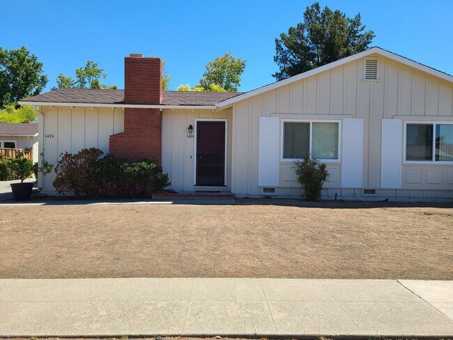 Building Photo - 1474-1476 Merry Ln