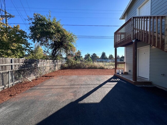 Building Photo - Brand New Construction 2 Bed 1 Bath Modern...