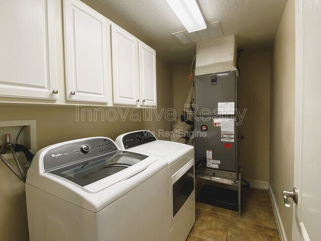 Building Photo - 4817 San Marino Cir