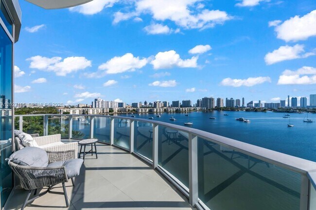 Building Photo - 17301 Biscayne Blvd