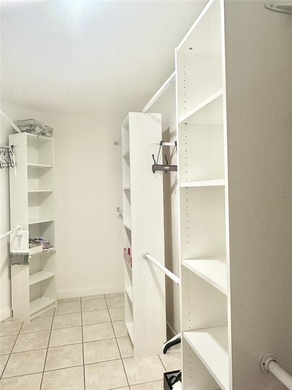 Building Photo - 9419 Chandon Dr