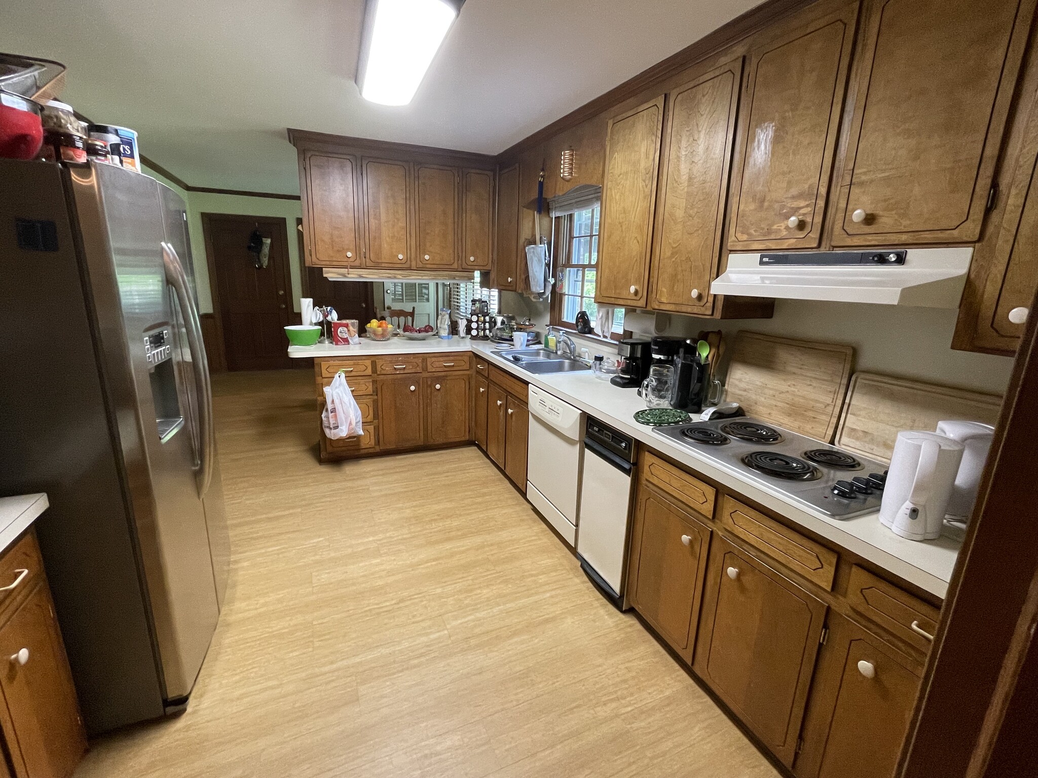 shared kitchen - 725 Purdue St